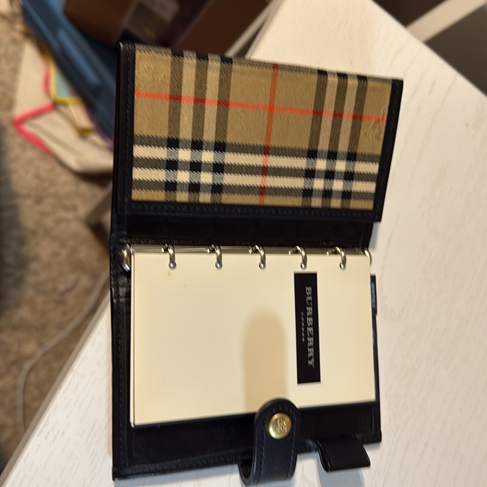 Burberry Novacheck Agenda NWOT - Picture 7 of 10